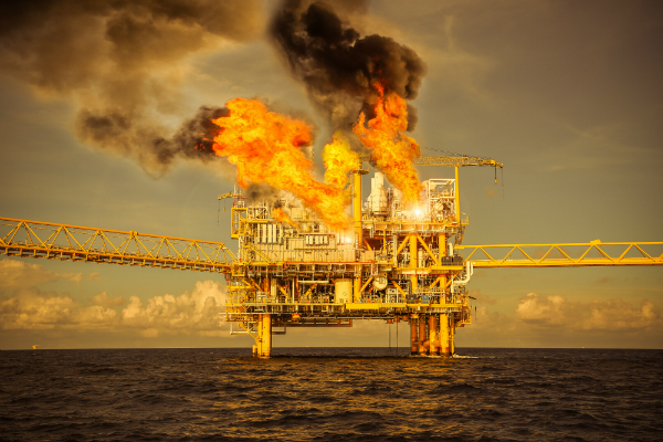 Feuer auf Öl- und Gas-Produktionsplattform Feuer auf Oel- und Gas-Produktionsplattform