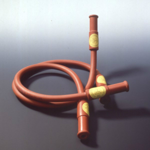 CR-Gasschlauch für Gasbrenner mit Endmuffen | hohe Flexibilität und Elastizität von Schlauch- und Edelstahlbewehrung cr-gasschlauch-fuer-gasbrenner-mit-endmuffen