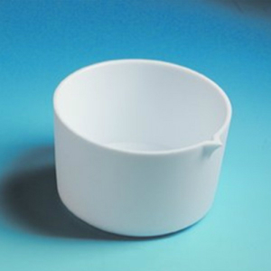 Abdampfschale aus PTFE - hoch, mit Ausguss | zylindrische Schale aus PTFE mit planem Boden und Ausgusstülle, Innenfläche porenfrei-glatt abdampfschale-aus-ptfe-hoch-mit-ausguss