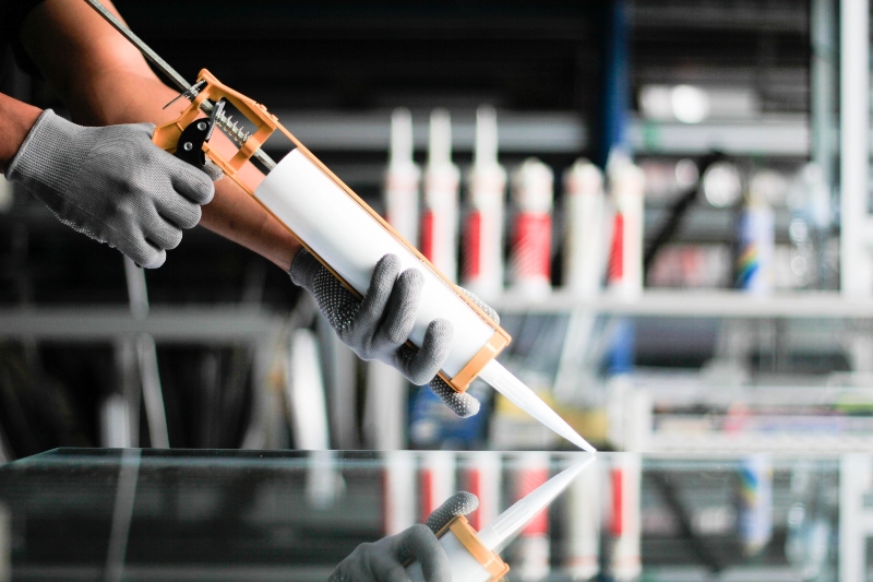 Industriekleber für Kunststoff, Metall & mehr RCT Magazin
