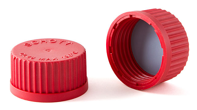 PBT-Schraubkappen mit PTFE-beschichteter Silikondichtung PBT-Schraubkappen mit PTFE-beschichteter Silikondichtung