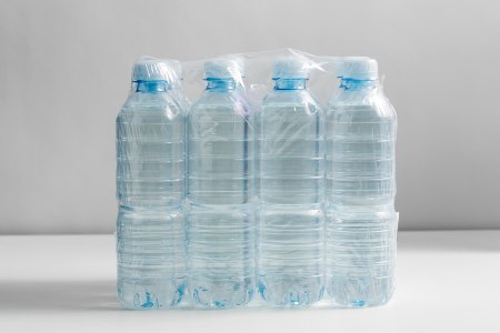 Einwegflaschen aus Plastik Einwegflaschen aus Plastik