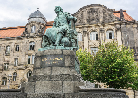 Denkmal von Otto von Guericke Denkmal von Otto von Guericke