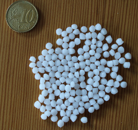 POM-Granulat (Polyoxymethylen, natur) POM-Granulat (Polyoxymethylen, natur)