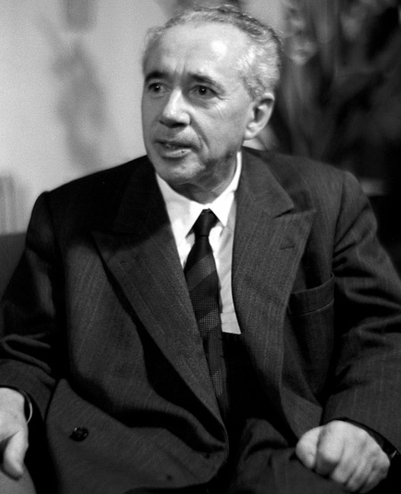Der italienische Chemiker und Nobelpreisträger Giulio Natta (1903 - 1979) Der italienische Chemiker und Nobelpreisträger Giulio Natta (1903 - 1979)