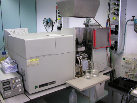 Flammen-Atomabsorptionsspektrometer