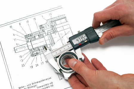 Toleranzprüfung mit Hilfe eines digitalen Messschiebers