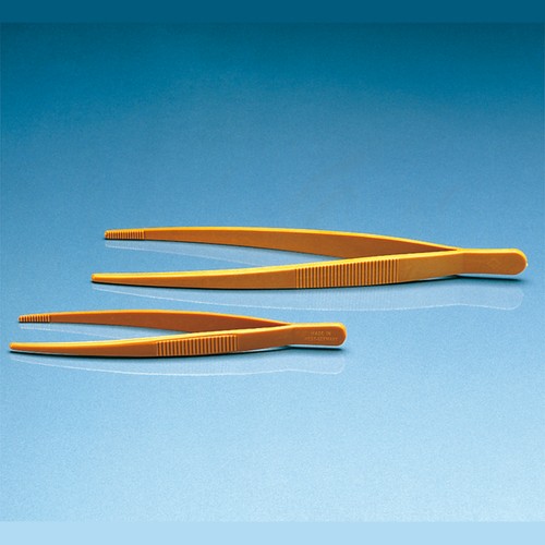 Tweezers made of POM