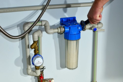 Installation eines Filterelements für die Regenwasserfiltration